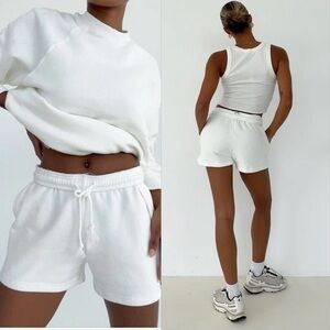 NWT RUMORED High waist Balance Sweat Short White Size Small